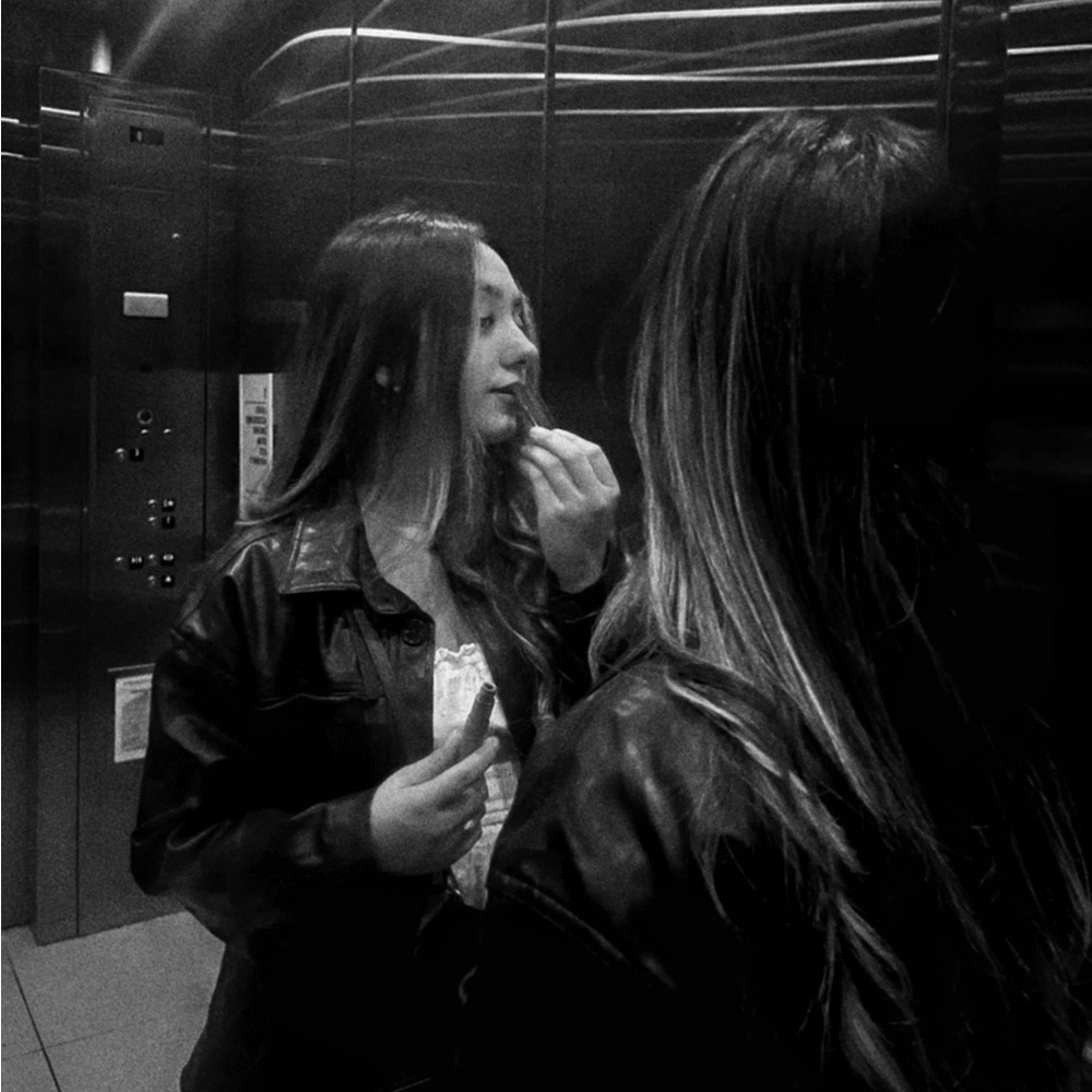 Meet your Posher, Mia